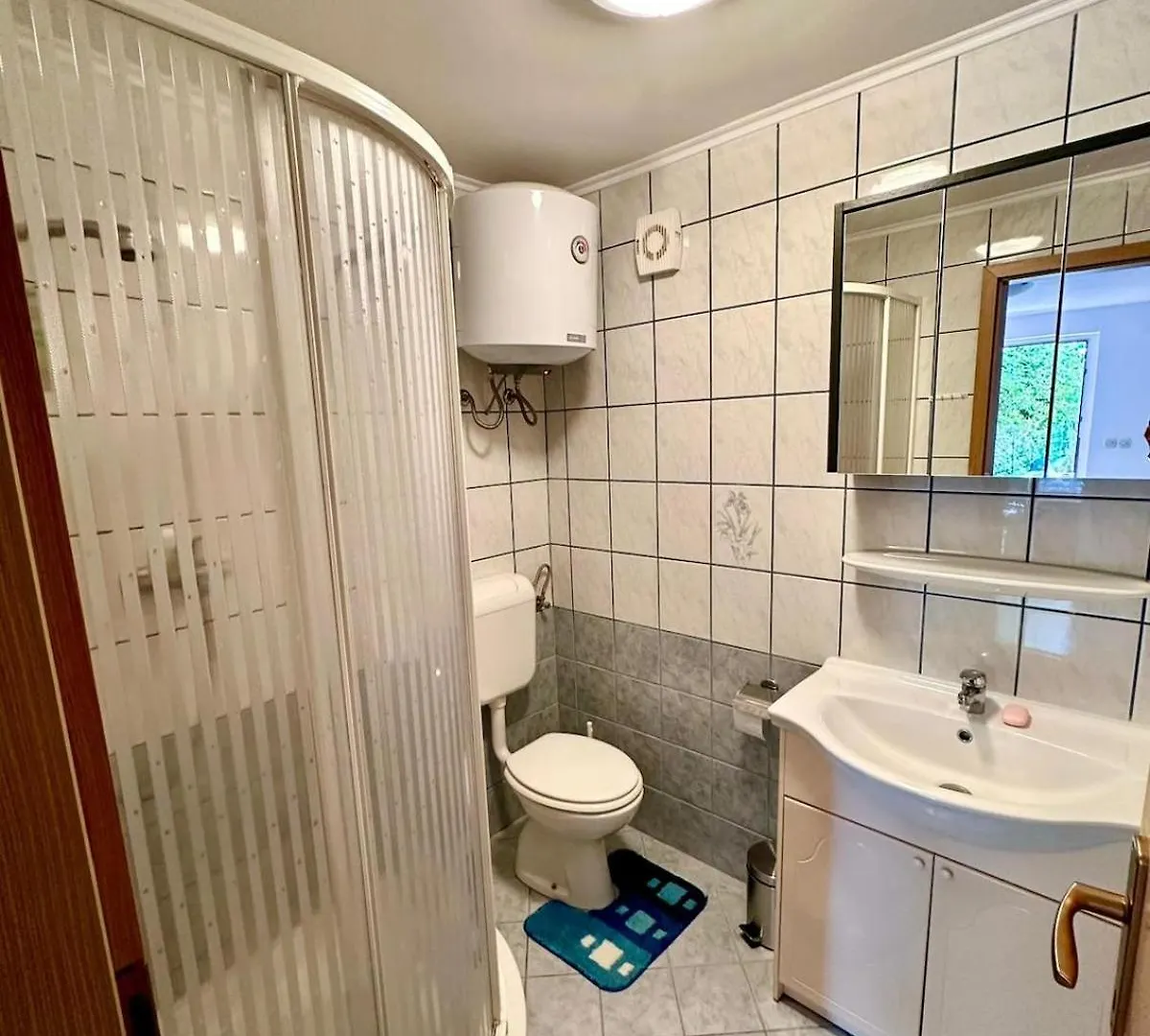Small House Apartment Near The Beach Valbandon 0*,